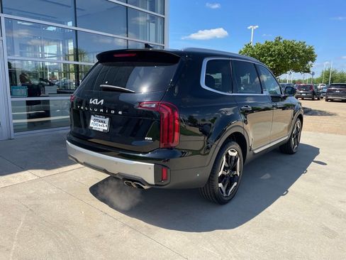 Used 2023 Kia Telluride S AWD/4WD image 5