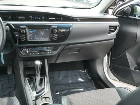 Used 2015 Toyota Corolla S FWD image 22