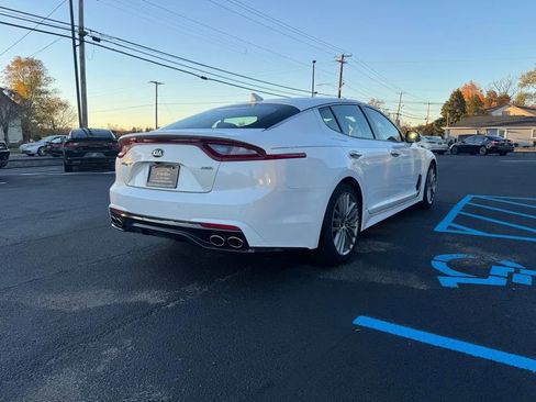 Used 2018 Kia Stinger image 3
