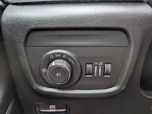 New 2026 Jeep Grand Cherokee L Limited image 39