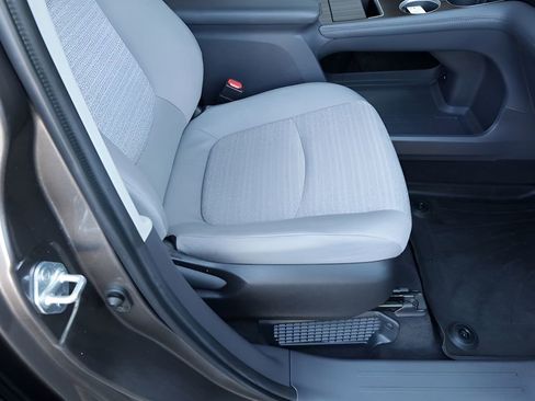 Certified 2022 Toyota Sienna LE image 25