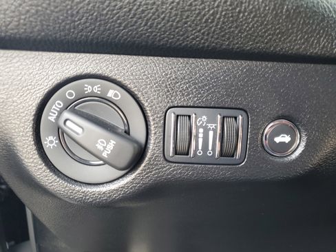 Used 2023 Dodge Challenger SXT w/ Blacktop Package image 22