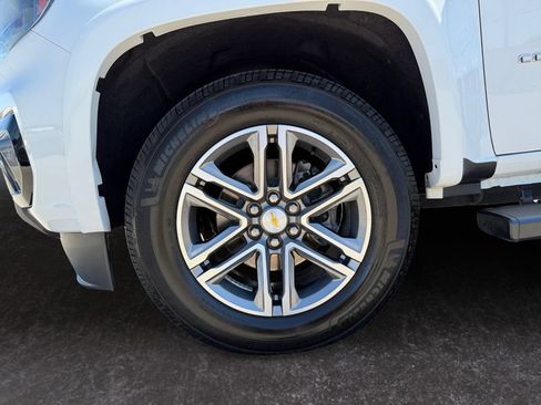 Used 2021 Chevrolet Colorado LT w/ LT Convenience Package AWD/4WD image 9