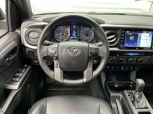 Used 2023 Toyota Tacoma TRD Sport w/ TRD Premium Sport Package AWD/4WD image 15