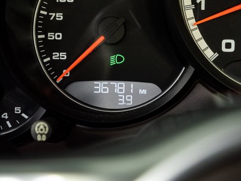 Used 2016 Porsche 911 Turbo image 10