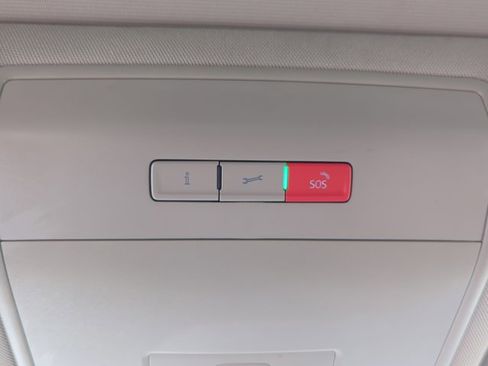 Used 2023 Volkswagen Atlas SE w/ Panoramic Sunroof Package image 25