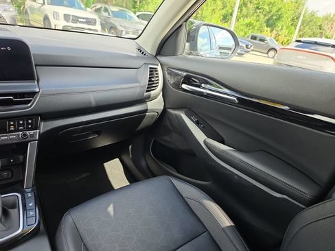 Certified 2024 Kia Seltos EX AWD/4WD image 10