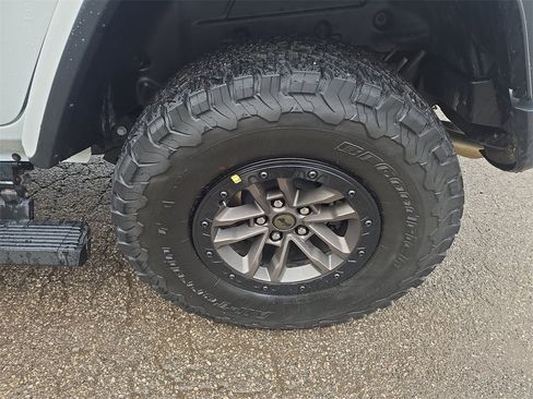 Used 2025 Jeep Wrangler Unlimited Rubicon 392 image 28