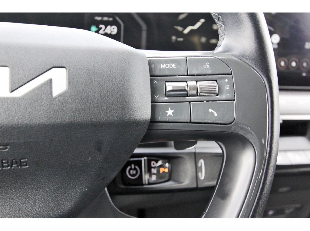 Used 2024 Kia EV9 Light Long Range RWD image 21