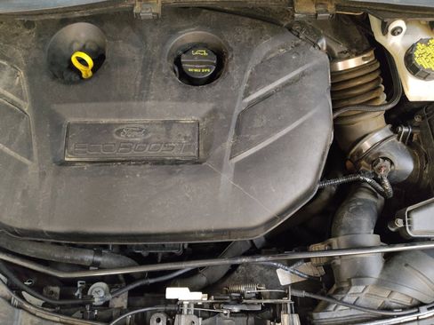 Used 2015 Ford Escape SE image 30