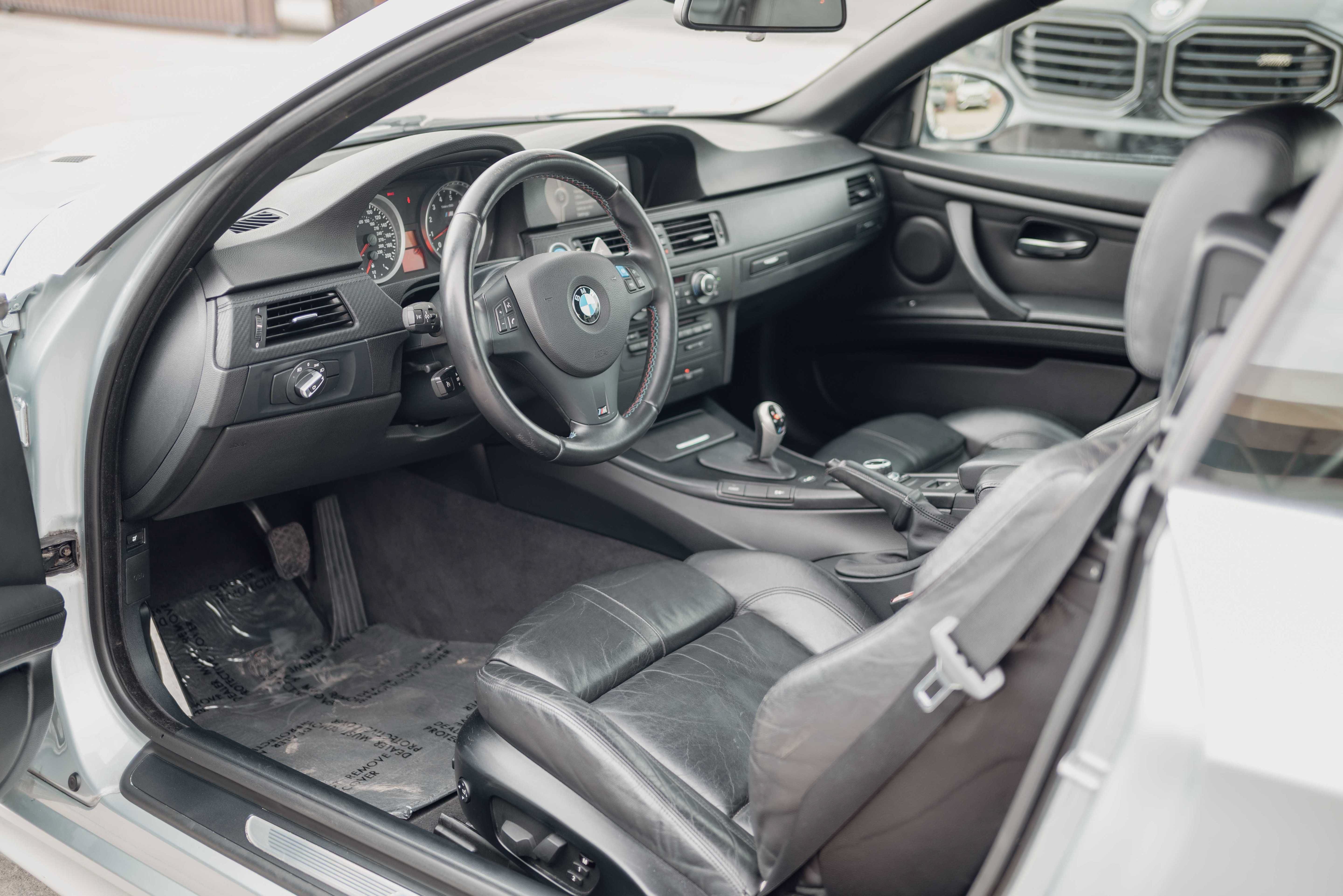 Used 2013 BMW M3 Convertible w/ Premium Pkg RWD image 8