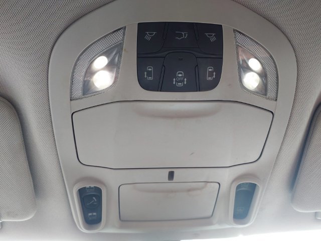 Used 2017 Chrysler Pacifica Limited w/ UConnect Theater Package FWD image 26