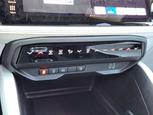 New 2026 Jeep Cherokee Limited image 18