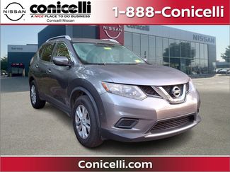 Used 2015 Nissan Rogue SV image 1