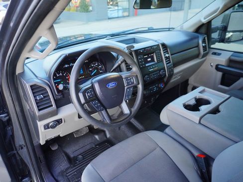 Used 2020 Ford F250 XL w/ STX Appearance Package image 24