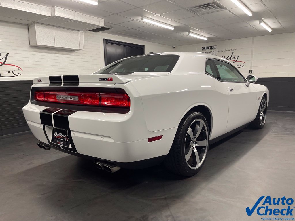 Used 2014 Dodge Challenger SRT8 RWD image 10