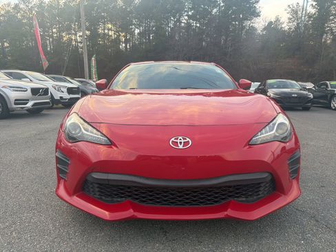 Used 2017 Toyota 86 Base image 2