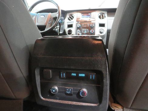 Used 2016 Ford Expedition EL XLT image 13