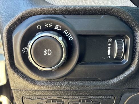 Used 2024 Jeep Wrangler Willys image 24