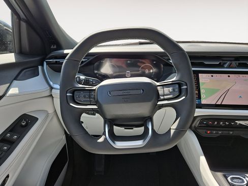 New 2026 Jeep Cherokee Limited image 12