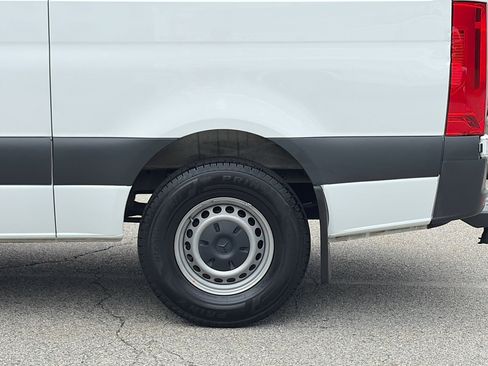 Used 2022 Mercedes-Benz Sprinter 1500 image 35
