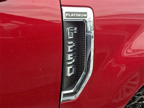Used 2022 Ford F250 Platinum image 29