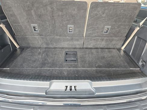 Used 2024 Ford Expedition Limited image 31