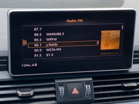 Used 2020 Audi Q5 e Premium Plus w/ Premium Plus Package image 10