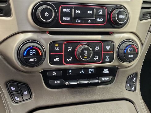 Used 2015 GMC Yukon XL Denali w/ Premium Package image 27