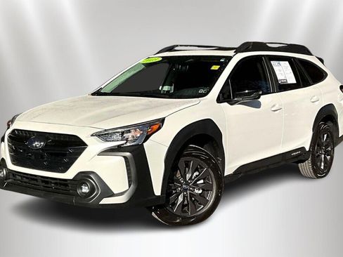 Certified 2025 Subaru Outback Onyx Edition w/ Tech Package 2 image 3