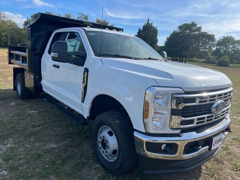 New 2025 Ford F350 XL w/ XL Chrome Package image 25