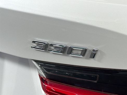 Used 2019 BMW 330i xDrive Sedan w/ Convenience Package AWD/4WD image 15