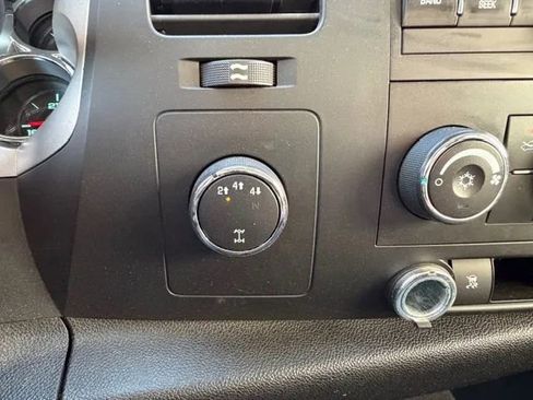 Used 2009 Chevrolet Silverado 2500 LT w/ Exterior Plus Package image 11