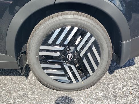 New 2026 Nissan Leaf SV+ image 7