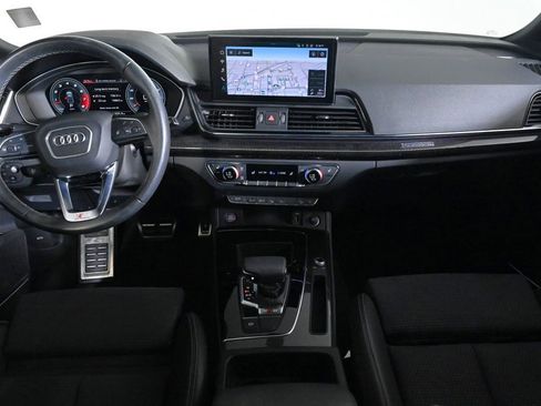 Used 2023 Audi SQ5 Prestige w/ Prestige Package AWD/4WD image 9