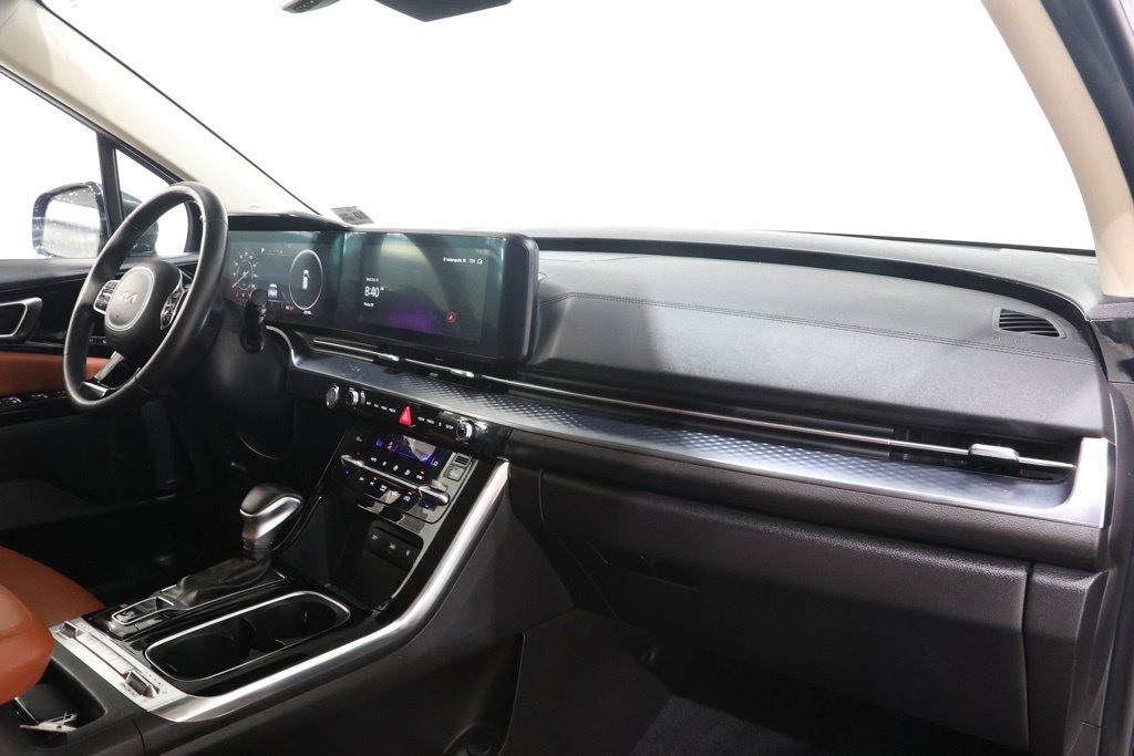 Used 2024 Kia Carnival SX Prestige FWD image 16