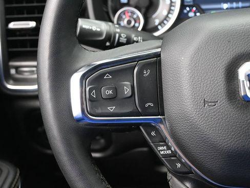 Used 2025 RAM 1500 Laramie image 15