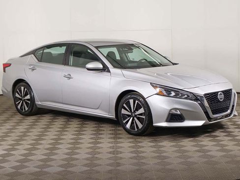 Used 2021 Nissan Altima 2.5 SV FWD image 45
