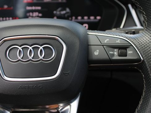 Used 2022 Audi SQ5 Premium Plus w/ Premium Plus Package image 14