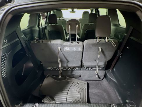 Used 2018 Chrysler Pacifica Touring Plus w/ S Appearance Package image 26