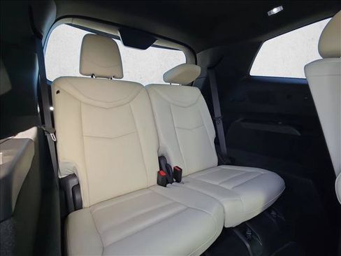 Used 2023 Cadillac XT6 Sport w/ Technology Package AWD/4WD image 20
