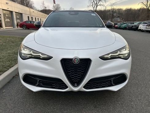 New 2025 Alfa Romeo Stelvio Sprint image 3