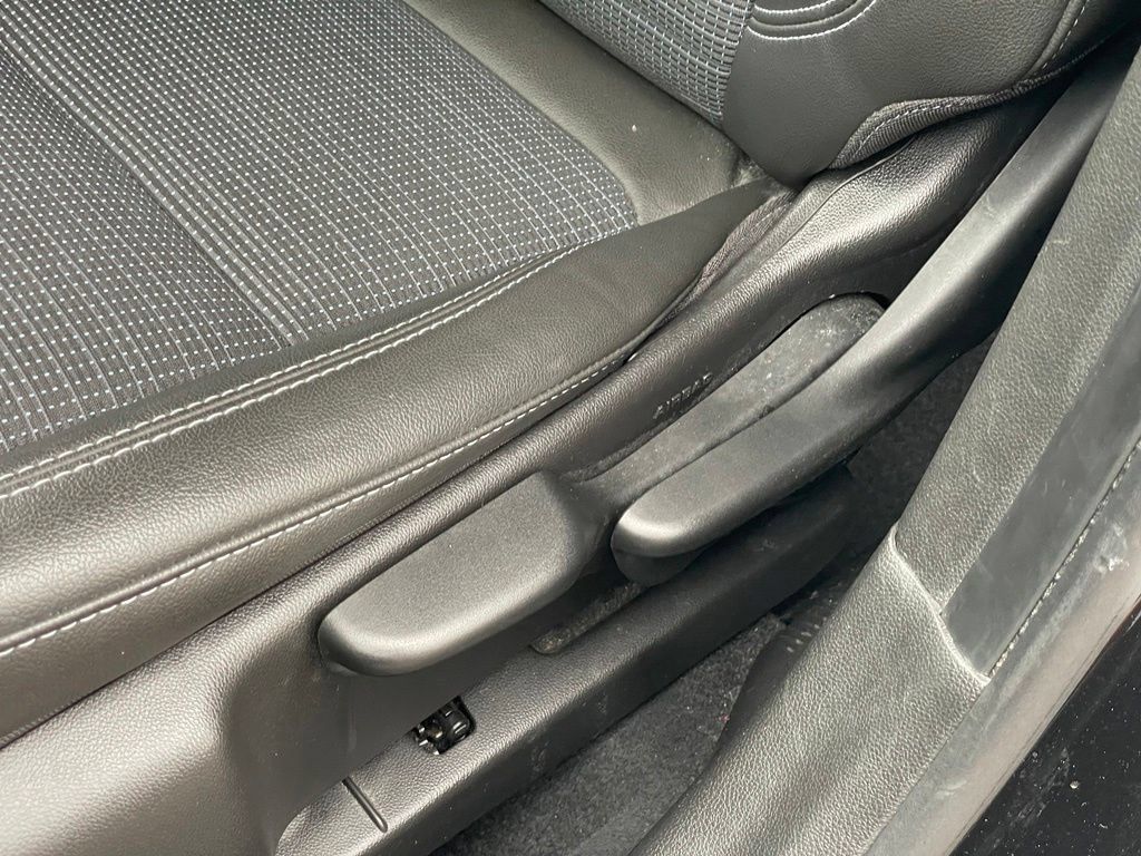 Used 2024 Buick Envista Preferred w/ Advanced Safety Package FWD image 13