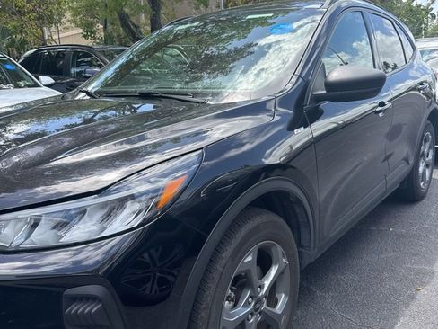 Used 2025 Ford Escape ST-Line image 1