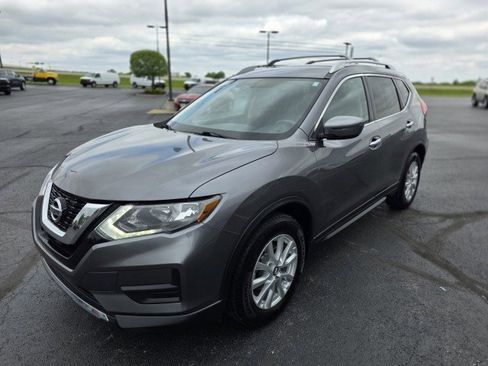 Used 2017 Nissan Rogue SV FWD image 5