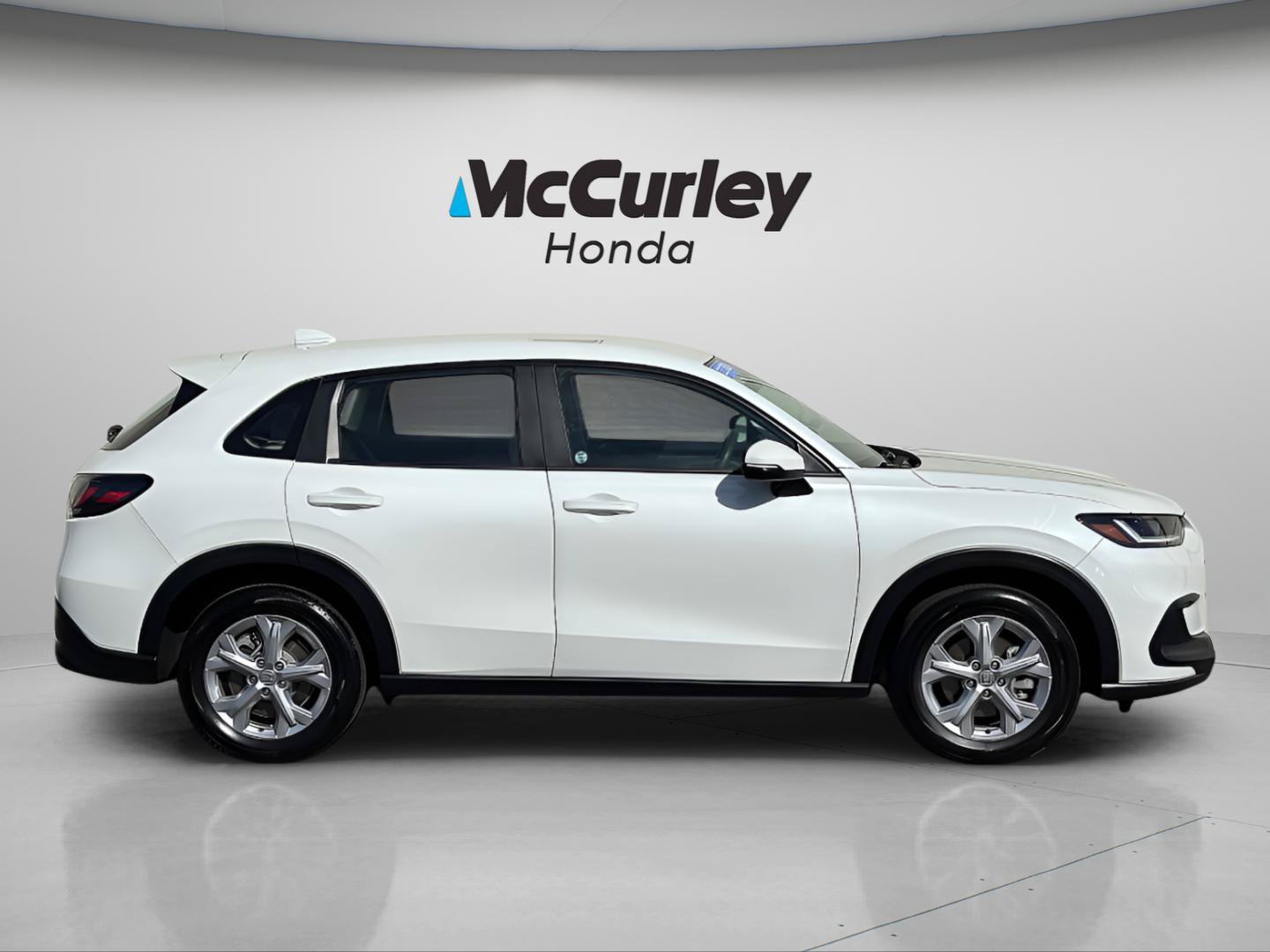 Certified 2024 Honda HR-V LX image 2