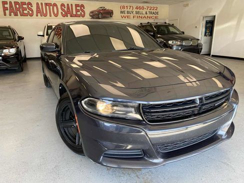 Used 2019 Dodge Charger SXT image 9