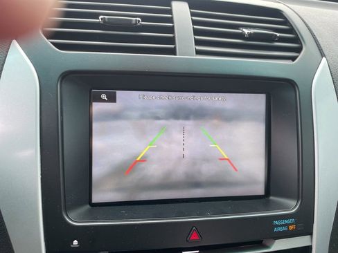 Used 2014 Ford Explorer Sport image 16