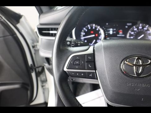 Used 2022 Toyota Highlander XSE AWD/4WD image 51
