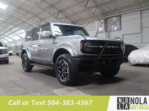 Used 2024 Ford Bronco Outer Banks AWD/4WD image 8